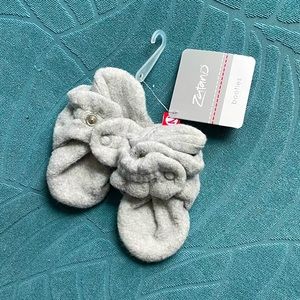 NWT Zutano booties 3m